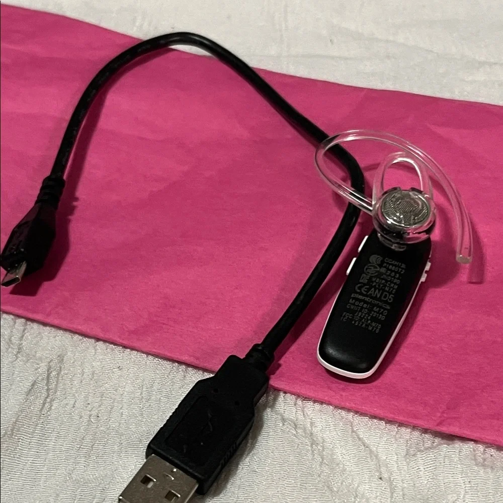 Black Bluetooth Earset with Clear Ear Hook and USB Charging Cable